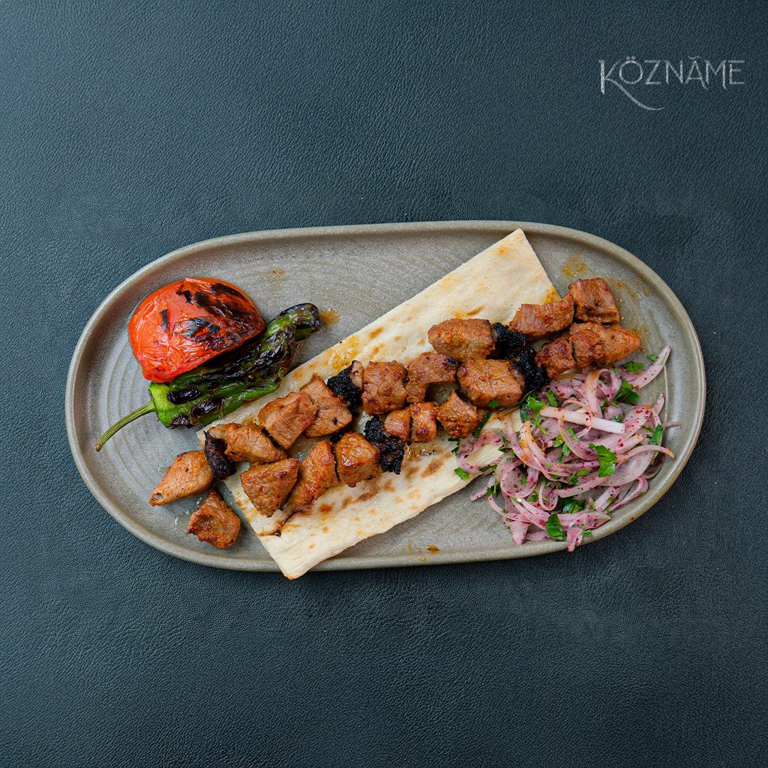 Şiş Kebap: Baharatın Ölçüsü ve Közün Zamanı